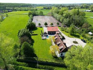 Superbe maison de campagne avec dépendances polyvalentes  p