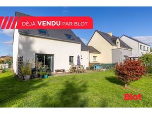 DEJA Vendu en EXCLUSIVITE - IRODOUER Maison 4 chambres + 1 bureau - terrain de 445 m2