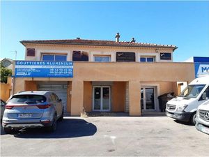 Location locaux professionnels 80 m² à Ales (30100)  850 €