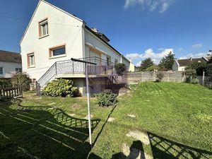 Location maison 7 pièces 147 m² à Arnage (72230)  1 100 €