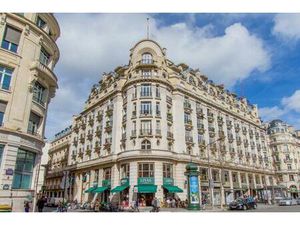 Paris 9 Eme - 2 Pieces - Superbe copro avec Ascenseur