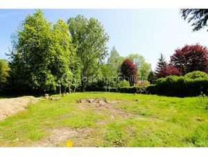 MAGNIFIQUE TERRAIN CONSTRUCTIBLE DE 1921 M² A 17 MINUTES A PIED DE LA GARE D'EPERNON ET À 