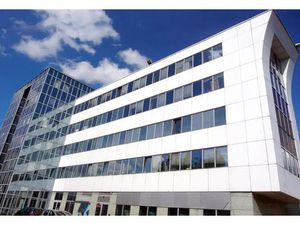 Bureaux fonctionnels à Nanterre - Accès rapide à la RN13 - Parkings