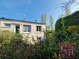 Appartement F3 avec jardin et sous sol.