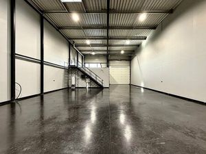 Location Local Professionnel 305m² ESVRES 37320