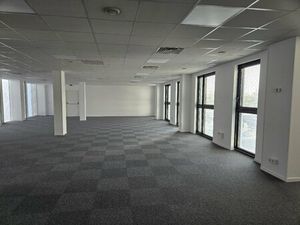 Location Local Professionnel 235m² TOURS 37100