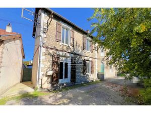 Maison 4 pièces 113 m² à vendre / acheter la couronne 16400 ? | ERA Immobilier