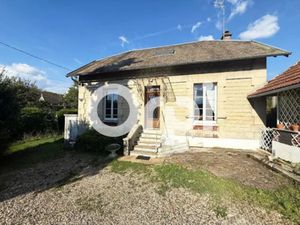 Vente maison 5 pièces 115 m² à Crouy (02880)  144 000 €