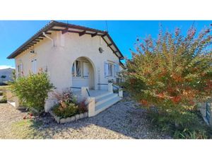 Vente maison 3 pièces 74 m² à Saint-Seurin-sur-l'Isle (33660)  149 500 €