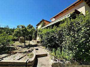 Vente maison 7 pièces 150 m² à Lambruisse (04170)  249 000 €