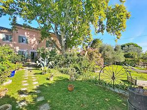 Vente maison 5 pièces 140 m² à Avignon (84000)  325 000 €