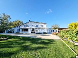 Vente maison 7 pièces 180 m² à Targon (33760)  406 000 €