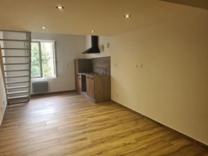 Location appartement 1 pièce 23.39 m² à Carpentras (84200)  455 €