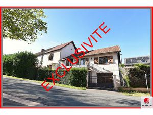 Propriété avec beaux volumes  proche Cusset :