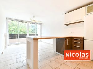 Vente appartement 2 pièces 36 m² à Massy (91300)  189 000 €