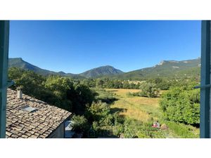 Vente appartement 5 pièces 89 m² à Castellane (04120)  188 000 €