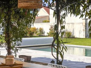 Maison de luxe à vendre dans le quartier La Cote