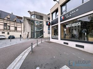 Location commerce 81 m² à Rouen (76000)