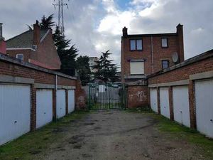 Garage Fermé Grand et haut