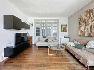 Superbe maison trois chambres avec garage à la campagne. Lib