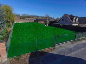 Terrain à bâtir : Calme  Espace et Potentiel Unique