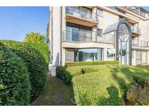 Ruim gelijkvloers appartement met drie slaapkamers