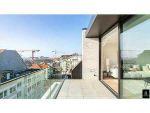 Appartement duplex sur le toit nouvellement construit