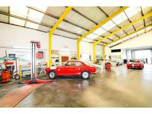 OFFRE ACCEPTEE - Immeuble commercial avec appartement