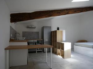 Location meublée appartement 1 pièce 35 m² à Fabrezan (11200)  470 €