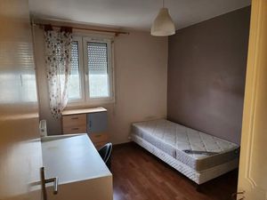 Location meublée appartement 1 pièce 11 m² à Noisiel (77186)  560 €