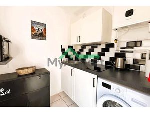 Location meublée appartement 1 pièce 21 m² à Nanterre (92000)  575 €