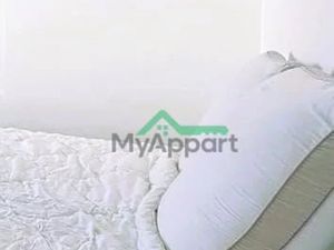 Location meublée appartement 3 pièces 72 m² à Ecully (69130)  775 €