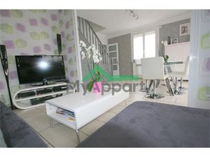 Location meublée appartement 4 pièces 71 m² à Marignane (13700)  720 €
