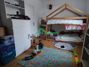 Location meublée appartement 3 pièces 87 m² à Beaugas (47290)  690 €