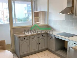 Location meublée appartement 3 pièces 66 m² à Creteil (94000)  840 €