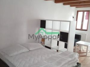 Location meublée appartement 1 pièce 28 m² à Romainville (93230)  870 €