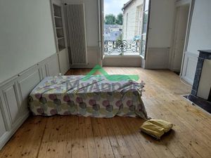 Location meublée appartement 4 pièces 115 m² à Anche (37500)  920 €