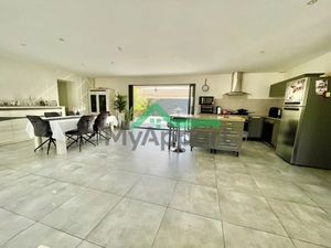 Location meublée appartement 5 pièces 168 m² à Cheniers (51510)  1 280 €