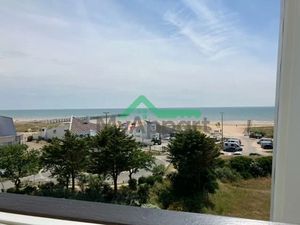 Location meublée appartement 1 pièce 23 m² à Saint-Jean-de-Monts (85160)  2 000 €