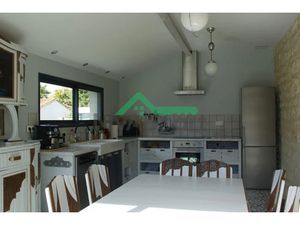 Location meublée appartement 7 pièces 160 m² à Angouleme (16000)  2 350 €