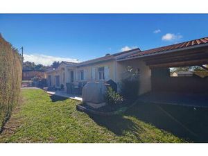 Maison Montrem m² T-5 à vendre  262 150 €