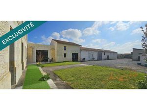 Maison de maître rénovée avec gîte  espace bien etre avec spa  grand garage et dépendances