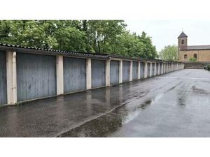 Garage/Box à louer à Caluire-et-Cuire