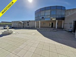 LOCAUX COMMERCIAUX INVESTISSEM A VENDRE