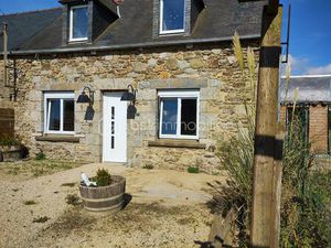 Maison de 2 295 m² à Gurunhuel