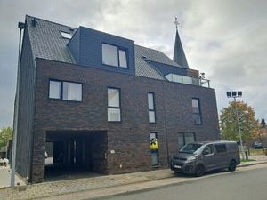 Ruim gelijkvloers appartement te Oostveld.