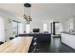 Huis te koop in Nieuwkerken-Waas met 4 slaapkamers