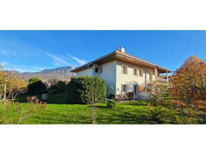 House for sale TRESSERVE 10 pièce(s) 211m2 990 000€