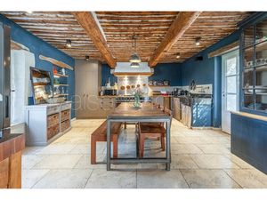 Vente ferme 7 pièces 224 m² à Saignon (84400)  1 790 000 €