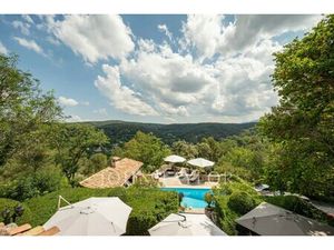 Ferme à vendre dans le quartier Est-Repentance-Les Trois Bons Dieux